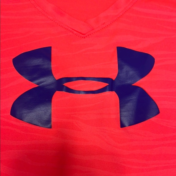 Girls Under Armour Pink/Orange/Coral V-Neck T-Shirt Size Youth Large - Picture 2 of 7
